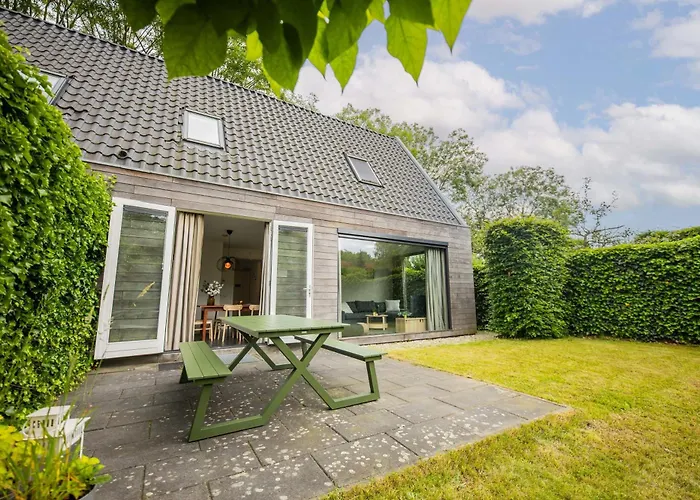 Superb 90M2 Apartment With Garden - Ks8A